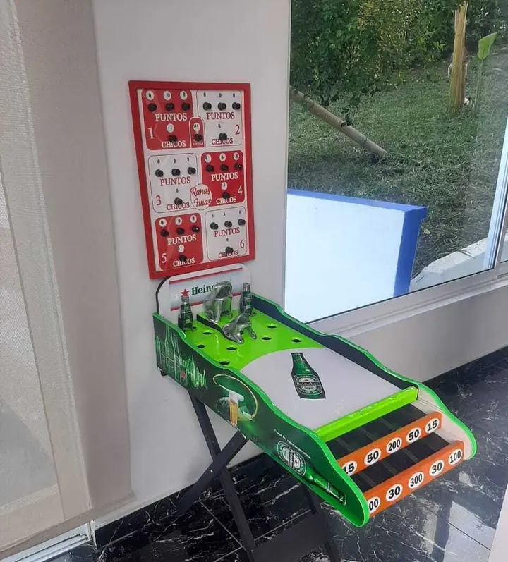 Juego de rana con su tablero de puntos
